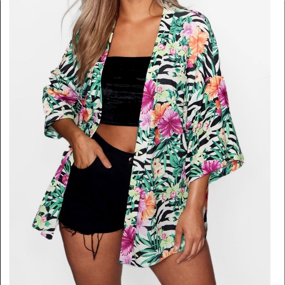 Boohoo Plus Tops - Boohoo Plus Kimono Floral & Animal Print